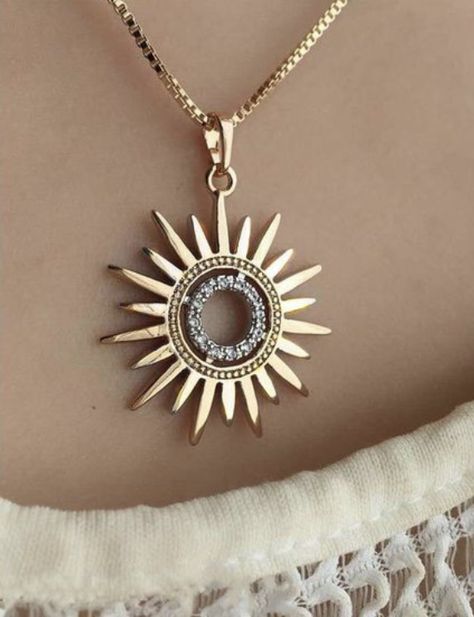 Womens Necklaces Simple, Necklaces Simple, Pendant Necklace Simple, Women Necklaces, Flower Crystal, Gold Pendant Jewelry, Golden Sun, Crystal Pendant Necklace, Hip Hop Jewelry