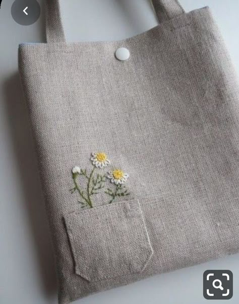 Canvas Bag Design, Diy Bag Designs, Embroidered Tote Bag, Simple Accessories, Tote Bags Sewing, Embroidered Tote, Pola Sulam, Embroidery Bags, Diy Tote Bag