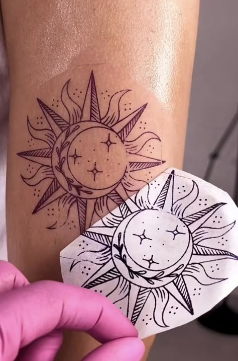 Different Drawing Styles, Dragon Tattoo For Women, Hip Tattoos Women, Upper Arm Tattoos, Small Pretty Tattoos, Sun Tattoos, Red Ink Tattoos, Cute Tattoo, Modern Tattoos