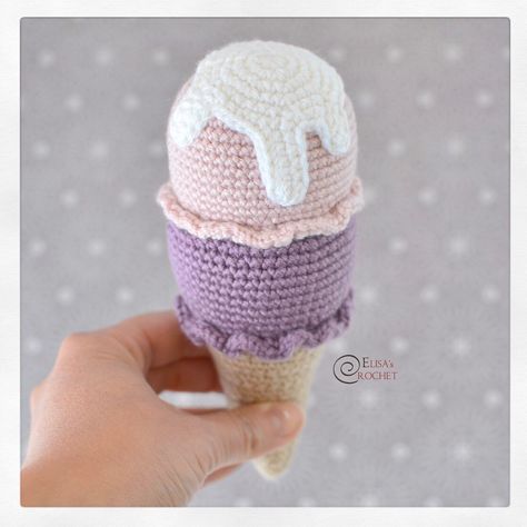 Crochet Ice Cream, Rattle Crochet, Handmade Plushies, Crochet Food, Diy Magazine, Crochet Blog, Pink Yarn, Play Food, Gift Newborn