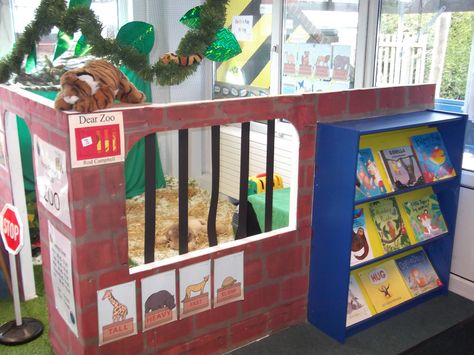 Animal Role Play Area, Animal Role Play Area Eyfs, Zoo Dramatic Play Center, Zoo Play Ideas, Zoo Role Play Area, Zoo Dramatic Play Preschool, Dear Zoo Activities Eyfs, Zoo Dramatic Play, Dear Zoo Activities