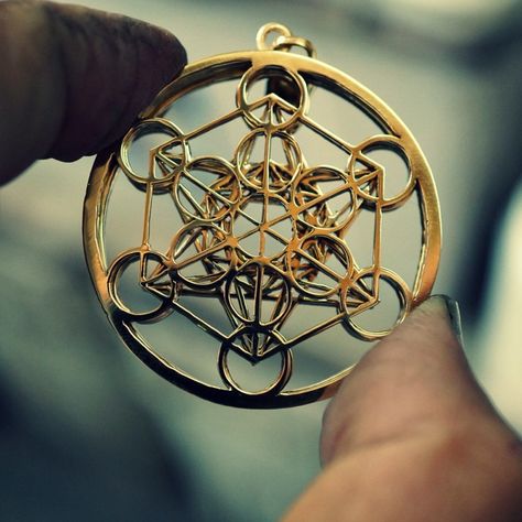 Metatron's Cube Gold Metatron Cube, Sacred Geometry Jewelry, Sacred Jewelry, Yoga Studio Design, Archangel Metatron, Metatron's Cube, Sacred Geometry Symbols, Platonic Solid, Metatrons Cube