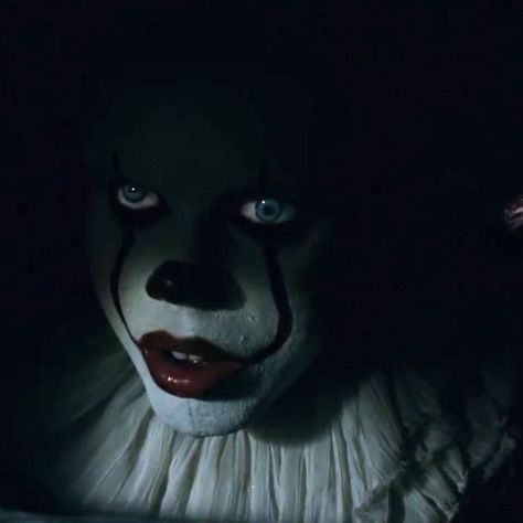 Es Pennywise, Stephen King It, Clown Shirt, It Clown, It Movie, Clown Horror, It 2017, Opening Scene, Pennywise The Clown