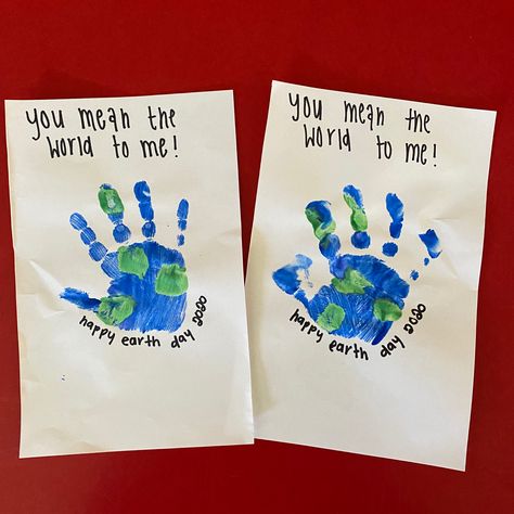 Earth Crafts For Infants, Earth And Recycling Crafts For Toddlers, Earth Day Arts And Crafts For Preschoolers, Earth Day Art And Craft For Preschool, Love Our Earth Preschool, Earth Week Art Preschool, Earth Day Ideas For Toddlers, Earth Day Daycare Crafts, Preschool Crafts Earth Day