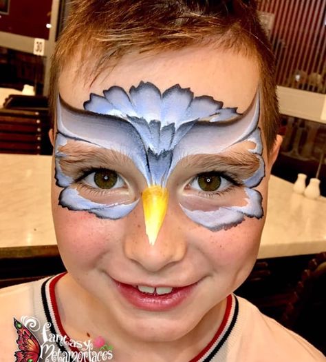 One stroke, fast owl Owl Face Paint, Bear Face Paint, Animal Face Paintings, Paint Board, Eagle Face, Face Paint Kit, Face Paints, Face Painting Easy, Face Art Makeup