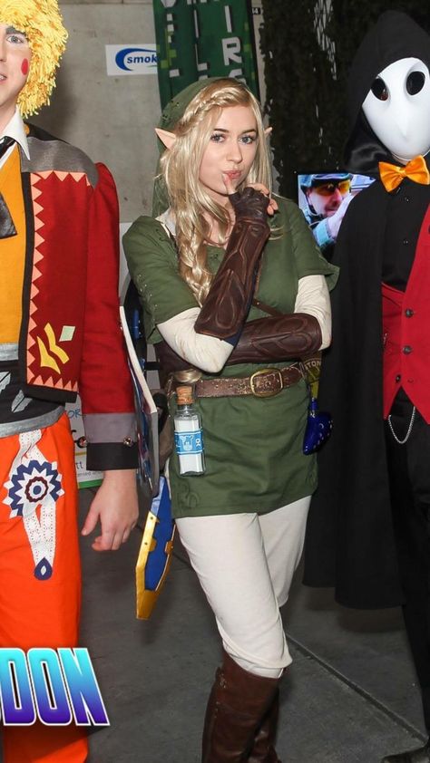 Link Zelda Costume, Link Halloween Costume, Female Link, Gender Bend Cosplay, Zelda Costume, Zelda Dress, Link Costume, Perfect Halloween Party, Link Cosplay