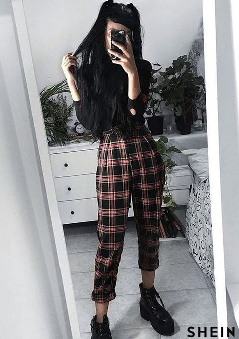 Business Casual Outfits For Women Grunge, Prep Goth Outfit, Punk Rock Business Casual, Edgy Office Outfit Professional, Punk Business Casual Women, Alternative Business Fashion, Business Casual Outfits Alternative, Gothic Work Outfit Corporate Goth, Gothic Professional Work Outfits