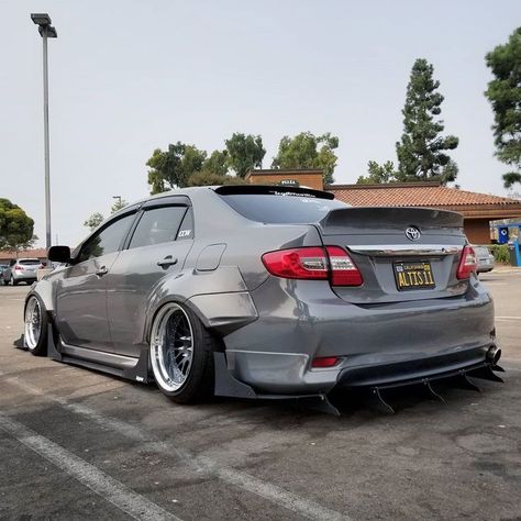 Corolla Tuning, Honda Fit Modified, Corolla 2013, Toyota Corolla 2010, Toyota Corolla Sport, Corolla Xrs, Slammed Cars, Corolla Altis, Toyota Corolla Le