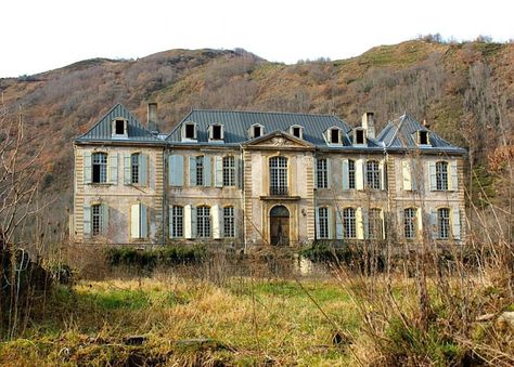 Karina and Craig Waters started with a pipe dream; to buy a property in France. They settl... Chateau De Gudanes, Escape To The Chateau, Concrete Stairs, Abandoned Mansions, Building Permits, Building Companies, French Chateau, The South Of France, Abandoned Houses