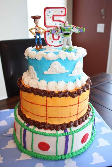 Toy Story Mania | CatchMyParty.com Toy Story Cake Ideas, Toy Story Birthday Cake, Toy Story Party Decorations, Make Birthday Cake, Toy Story Cakes, 3rd Birthday Cakes, Toy Story Birthday Party, Homemade Toys, Birthday Toys