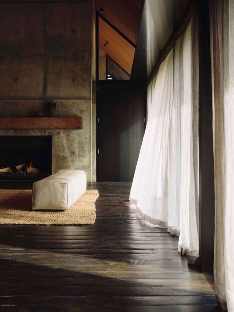 Fearon hay famous forest house ➰ House Forest, Rustic Comforter, Empty Room, Forest House, Forest Design, House And Home Magazine, 인테리어 디자인, The Window, House Party