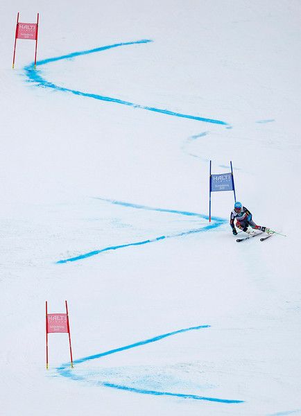 United States's gold medal winner Ted†Ligety clears a gate during second run of the men's giant slalom at the Alpine skiing world championships in Schladming, Austria, Friday, Feb.15,2013. (AP Photo/Matthias Schrader) Olympic Poster, Ski Girls, Skiing Quotes, Alta Ski, Slalom Skiing, Skiing Aesthetic, Ski Aesthetic, Ski Culture, Ski Vintage