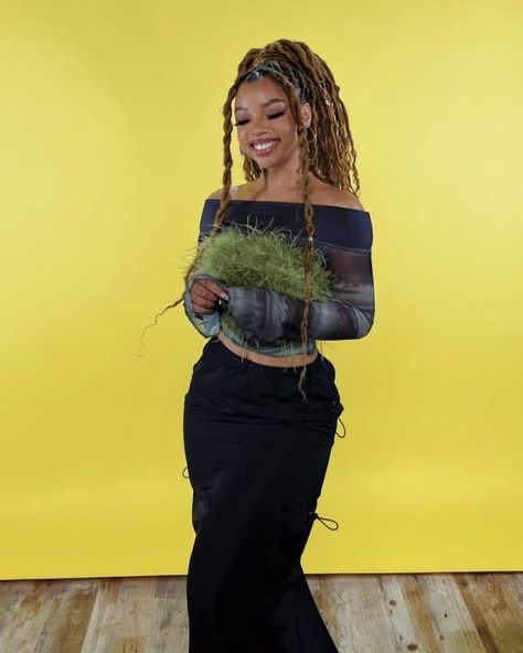 Chloe Bailey Outfits, Chloe Halle, Chloe And Halle, Chloe Bailey, Chloe X Halle, Halle Bailey, Earthy Outfits, Future Outfit, Locs Hairstyles