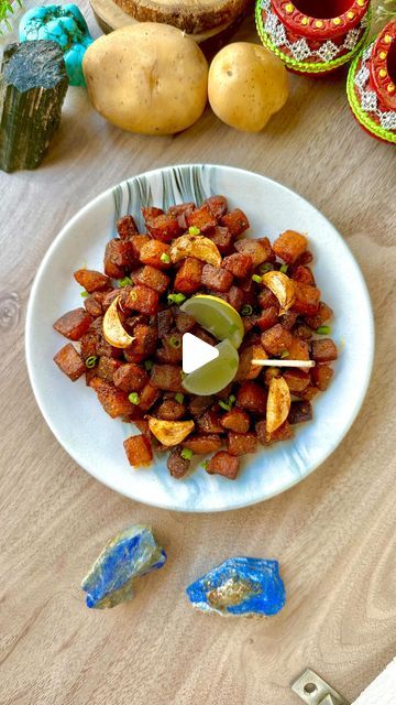 Omkar Pawar on Instagram: "South Indian style Aloo Fry 🥔🤤🔥. This is the most easiest unique potato preparation I ever tried, so don’t waste you time in your regular not so flavourful French fries instead Go for this one 💯👍🏻  Recipe ingredients: Potato cubes 200gms Oil 50ml  Hing 1/4tsp Haldi 1/4tsp Coriander powder 1/2tsp Jeera powder 1/2tsp Degi mirch 1/2tsp Kashmiri mirch 1tsp Chaat masala 1/2tsp Salt to taste Lemon juice 5ml  Refer the video above for detailed recipe 💯 Recipe by Omkar Pawar. . . . . . #aloo #aloofry #potatofries #potatofry #southindiancooking #traditionalcooking #foodofindia #snacks #easysnack #aloorecipes #potatolover #reelsinstagram #reelitfeelit #reelkarofeelkaro #cookingrecipesrepost #goodfood #indianfoodbloggers #mumbaifoodie #omkarpawar  808520741" Aloo Fry Indian Style, Aloo Fry Recipes, Aaloo Recipe, Aloo Fry, Potato Cubes, Aloo Recipes, South Indian Style, Pakora Recipes, Chaat Masala