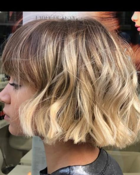 Short French Bob With Bangs Blonde, Classic French Bob With Bangs, French Chic Bob Haircuts, Balayage French Bob, French Bob Before And After, French Bob No Fringe, The French Bob Haircut, French Bob Back View, Blonde French Bob With Fringe