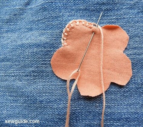 Blanket Stitch Applique By Hand, Hand Stitching Applique, How To Sew Applique By Hand, Diy Applique By Hand, Hand Stitch Applique, Embroidery Applique By Hand, Hand Applique Stitches, Applique Stitches Hand, How To Applique For Beginners