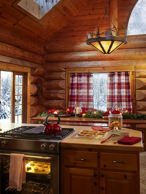 Log Cabin Kitchens, Log Cabin Kitchen, Cabin Curtains, Casa Hobbit, Log Cabin Living, Log Cabin Interior, Santa's House, Log Cabin Ideas, Log Cabin Decor