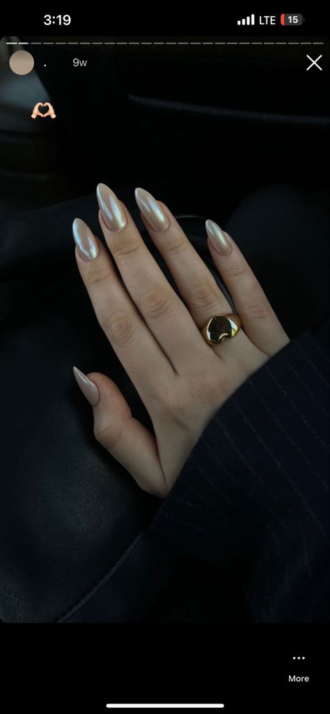 Hailey Bieber Milky Nails, Hailey Bieber Nails 2023, Halle Bieber Nails, Nail Art Hailey Bieber, Gaily Beiber Nails, Hailey Bieber Nail Trend, Grey Hailey Bieber Nails, Hallie Beiber Nails, Haley Bieber Nails French Tip