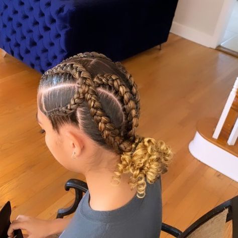 Criss Cross Braids With Two Buns, Cross Braids Hairstyles, Criss Cross Braids, Cross Braids, Braids With Shaved Sides, Two Buns, Braiding Styles, Stitch Braids, Shaved Sides