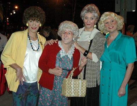 Elderly Costume, Golden Girls Costume, Halloween Celebrities, Golden Girls Costumes, Diy Girls Costumes, Golden Girls Theme, Golden Girls Party, Mrs Roper, School Halloween Costumes