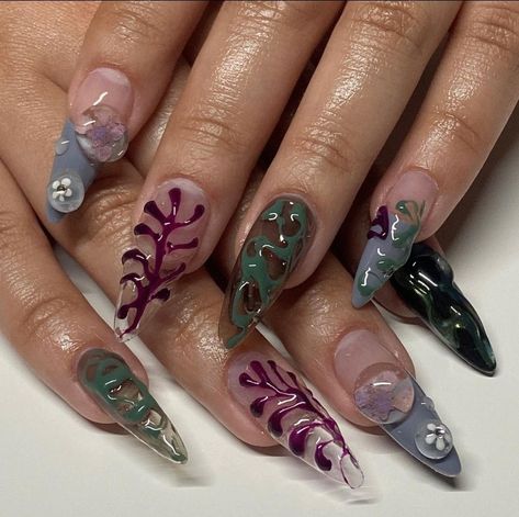 Advanced Nail Art, Ocean Theme Nails, Ocean Themed Nails, Ocean Inspired Nails, Nail Inspo Nail Art, Beach Themed Nails, Themed Nails, Long Nail Art, Retro Nails