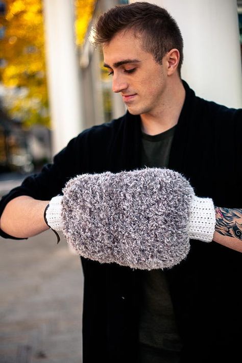 Hand Muffs Pattern, Crochet Hand Muff, Crocheted Gloves, Crochet Hand Warmers, Hand Muffs, Crocheted Clothes, Hand Muff, Crochet Wearables, Fall Crochet