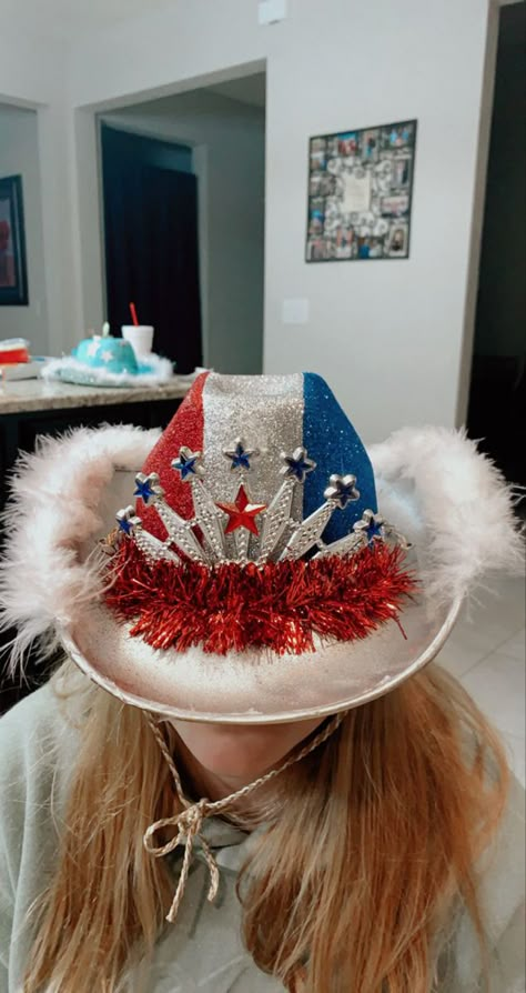 Red White And Blue Cowboy Hat Diy, Fourth Of July Hats Diy, American Theme Outfit, Usa Cowgirl Hat, Preppy Cowboy Costume, Usa Cowboy Hat Diy, Fourth Of July Cowgirl Hat, Red White And Blue Cowboy Hat, 4th Of July Cowgirl Hat