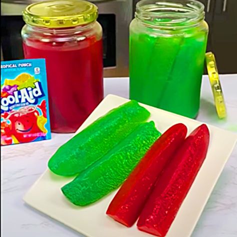 Kool Aid Pickles Recipe - How To Make Kool Aid Pickles - Easy Pickle Ideas - No Canning Pickles Kool Aid Pickles, Chaotic Kitchen, Sour Pickles, Pickles Recipe, Soda Shop, Recipe Step By Step, Sleepover Food, Homemade Pickles, Sour Taste