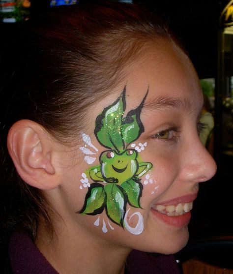 Lion Face Paint Easy, Frog Face Paint, Snake Face Paint, Bear Face Paint, Disney Face Painting, Lion Face Paint, Frog Party Ideas, Princess Tiana Party, Tiana Party