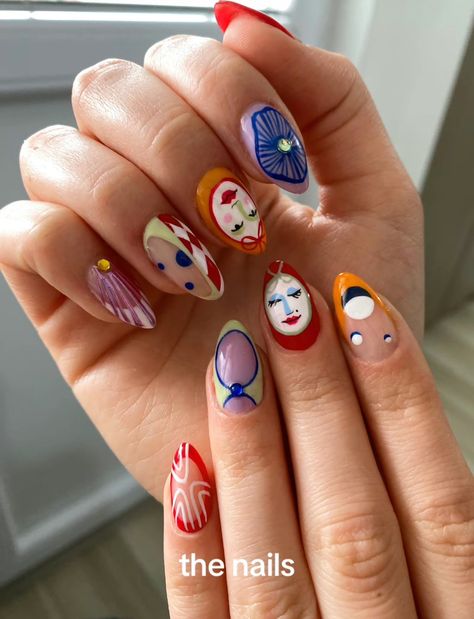 Nail Art Detailed, Modern Art Nails, Weird Nail Ideas, Weird Nail Art, Weird Nails, Winter Nail Art Designs, Nail Halloween, Halloween Nail Art Ideas, Funky Nail Designs