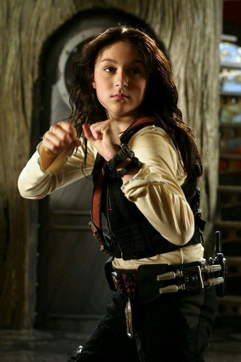 Carmen Cortez in Spy Kids Spy Kids Costume, Spy Kids Movie, Spy Kids 2, Kelly Kapowski, Alexa Vega, Spy Party, Spy Kids, Child Actors, Hollywood Celebrities