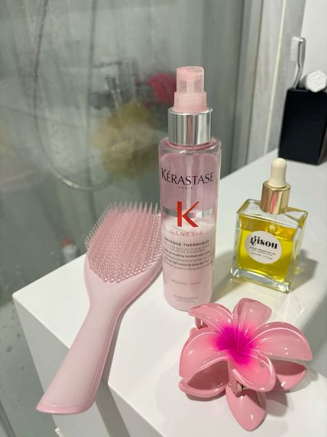 Kerastase Aesthetic, Kerastase Products, Classy Halloween Costumes, Strawberry Blonde Hair, Pretty Drinks, Instagram Feed Inspiration, Bath And Body Care, Kpop Girl Bands, Hair Spray