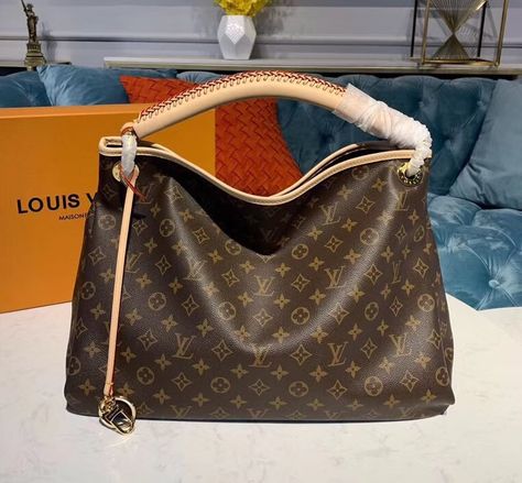 Louis Vuitton Monogram Canvas Artsy MM M44869 Louis Vuitton Artsy Mm, Mm Monogram, Inspired Handbags, Louis Vuitton Artsy, Lv Monogram, Iconic Bags, City Bag, Canvas Handbags, Color Dorado