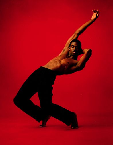 I love the strength in this, and then his wrist and hand are so effortlessly graceful and the pose just melts through his reach. Male Contemporary Dancer, Dance Aesthetic Male, Hands Up Pose, Abstract Poses, Hands Dance, Dance Reference, Dancer Photo, Black Dancing, Photography References