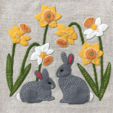 B15 Bunnies Wildlife Quilt Block Wildlife Quilts, Wool Applique Quilts, Primitive Quilts, Fall Arts And Crafts, Farm Quilt, Bunny Quilt, Wool Felt Projects, Embroidery Wall Art, Scrappy Quilt Patterns