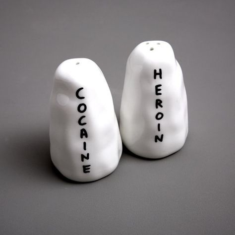 Salt Pepper Shakers Design, David Shrigley, Salt N Pepper, Trafalgar Square, Salt Shaker, Unusual Design, Nice Things, Salt And Pepper Shaker, Salt And Pepper Shakers