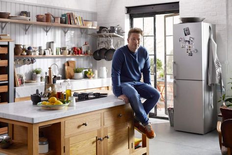 Back to basics: Jamie Oliver is back on TV screens Jamie Oliver Kitchen, Jamie Oliver Recipes, Jamie Oliver, Kitchen Cart, Kitchen Style, 인테리어 디자인, A Kitchen, New Kitchen, Kitchen Interior