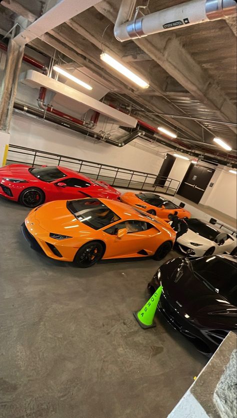 #lamborghini #garage #cars #carspotting #luxury #ferrari #mclaren #interiordesign #interior #internet #aesthetic #rich #money Lamborghini Garage, Internet Aesthetic, Luxury Ferrari, Rich Money, Super Cars, Lamborghini, Ferrari, Vision Board, Garage