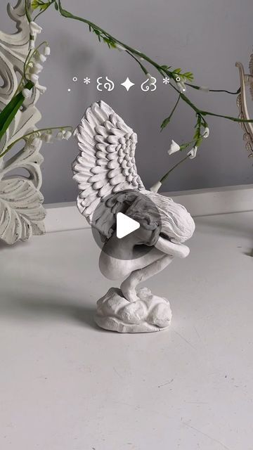 Yasmin 🧸 on Instagram: "DIY angel bookstop .˚ * ꒰ঌ✦໒꒱ * ˚. How did i do?" Angel Clay Sculpture, Sculpture Air Dry Clay, Clay Statues Easy, Clay Statue Ideas, Sculpture Art Clay Inspiration, Easy Sculpture Ideas, Clay Art Projects Sculpture, Diy Statue, Polymer Fairy