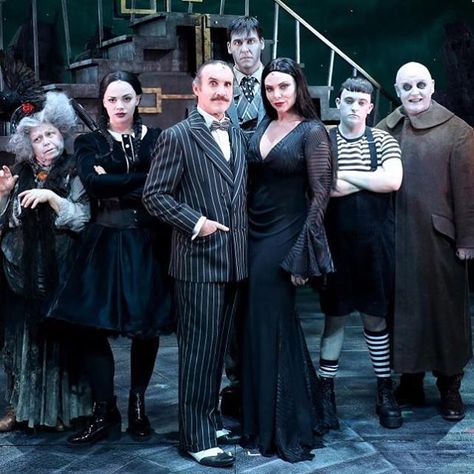 Family Portrait! Addams Family Broadway, Adams Family Costume, Addams Family Musical, Carrie Hope Fletcher, Wednesday Addams Costume, Charles Addams, Gomez And Morticia, Broadway Costumes, Addams Family Costumes