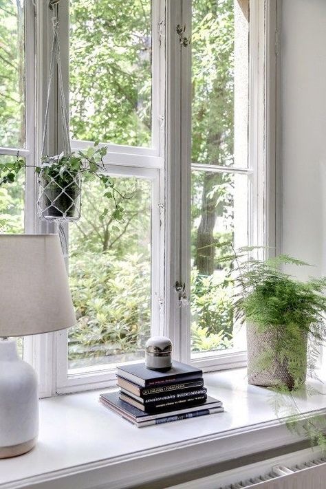 Deep Window Sill Ideas, Windowsill Decor Bedroom, Window Sill Ideas Decoration, Window Ledge Ideas, Window Ledge Decor, Deep Window Sill, Windowsill Ideas, Ledge Decor, Window Sill Decor