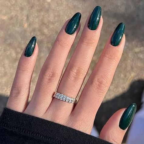 Check out this list Nails Art from protoloker Fall Nail Ideas, Fall Nail Trends, Green Nail Designs, Cute Nails For Fall, Seasonal Nails, Almond Nails Designs, Almond Nail, Fall Nail Art, Stick On Nails