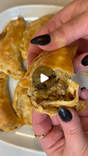 B I A N C A on Instagram: "Cheesesteak Empanadas. So easy & delicious ! #phillycheesesteak #cheesesteak #empanadas #easylunch" Empanadas Recipe Easy, Cheesesteak Empanadas, Steak Empanadas, Cheese Steak, Empanadas Recipe, Philly Cheese Steak, Mexican Recipes, Easy Lunches, Easy Delicious