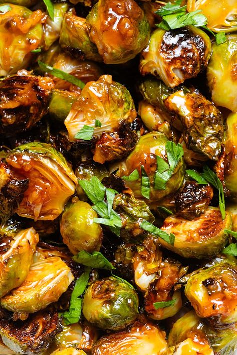 These Honey Sriracha Brussels Sprouts are perfectly spicy and go really well with pasta, rice dishes, and practically any protein. Try it with roasted salmon and rice. These brussels sprouts are really easy to make and require only a few simple ingredients. Pasta Rice, Salmon And Rice, Spicy Honey, Spicy Dishes, Sriracha Sauce, Roasted Salmon, Roasted Brussel Sprouts, Food Words, Side Recipes