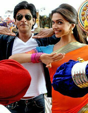 Srk And Deepika, Srk Deepika, Desi Things, Gauri Khan, Srk Movies, Chennai Express, Dipika Padukone, Mother India, King Khan