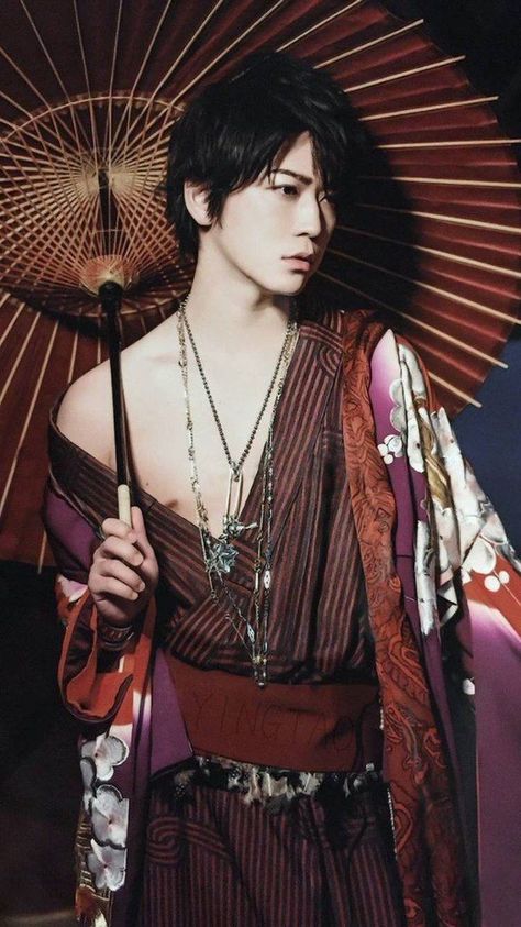 Kazuya Kamenashi, Kat Tun, Male Kimono, Human Poses, Movie Soundtracks, Japanese Boy, Japanese Men, Male Poses, Mp3 Music