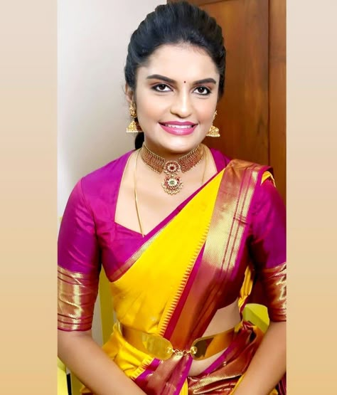 Blouse Designs Silk Front Neck, Blouse Designs Soft Silk Saree, Ikkat Blouse Designs Latest, Pattu Blouse Patterns Latest, Sleeveless Indian Blouse, Self Blouse Designs Latest Pattu, Blose Desines New Pattu, Plain Pattu Saree Blouse Designs, Front Boat Neck Blouse Designs Latest