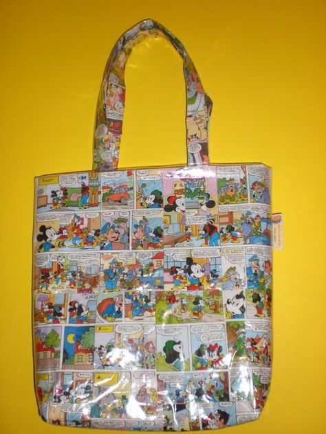 Comic Book Crafts, Plastic Bag Crafts, Fused Plastic, Comic Bag, Recycled Plastic Bags, Magazine Crafts, Old Comics, Recycle Bag, Diy Handbag