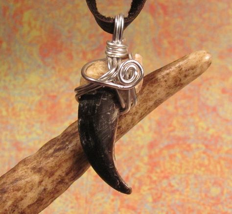 Raptor Claw Necklace, Black Bear Decor, Wrapped Rocks, Bear Claw Necklace, Indian Arts, Alpha Wolf, Wrapping Jewelry, Claw Necklace, Oc Inspiration