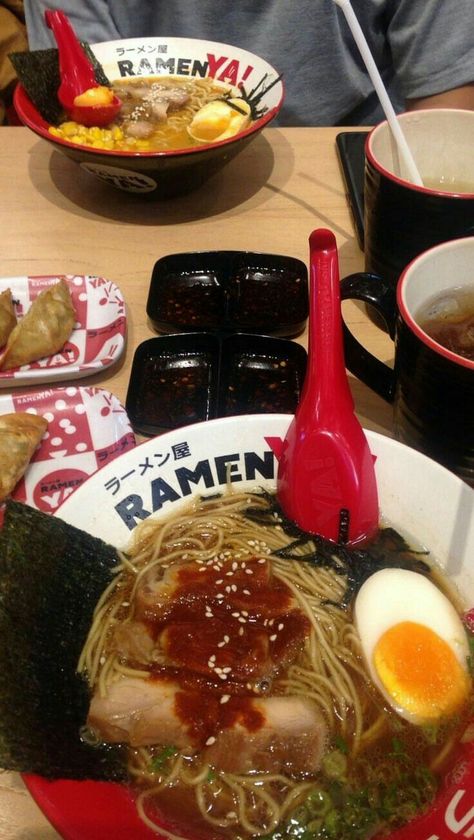 Makan Ramen, Sushi Party, Makanan Diet, Food Drink Photography, Snap Food, Food Diary, Cafe Food, Food Photo, Food Pictures